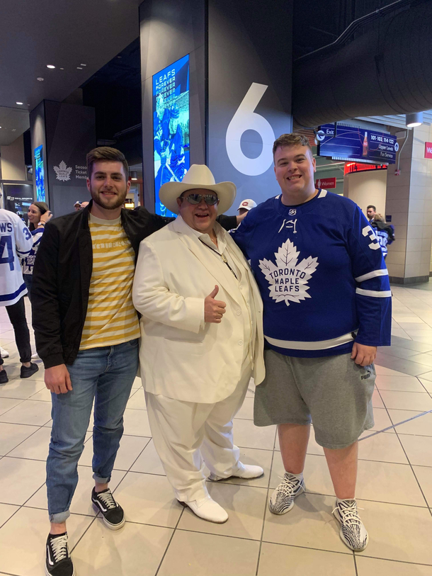 Went to the Toronto Maple Leafs game tonight and met Doug Dimmadome owner of the Dimsdale Dimmadome