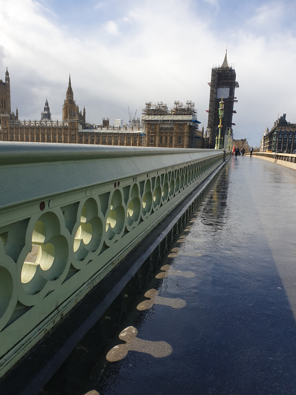 Westminster Bridge at an inappropriate time in the morning