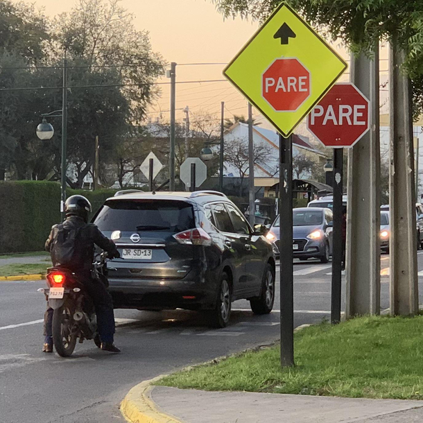 What a useless fucking sign