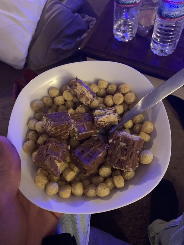 When my girlfriend isnt around she is allergic to peanuts