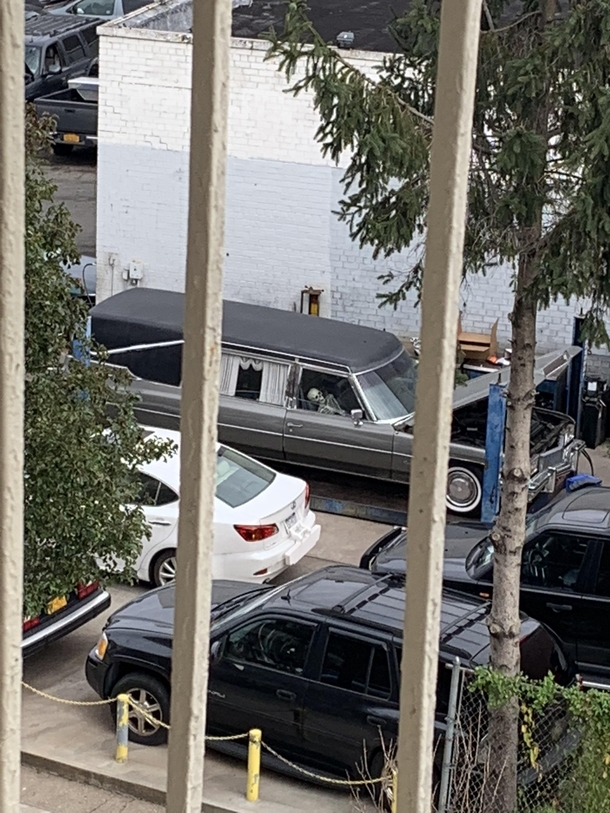 When people wait on site for their car to get fixed