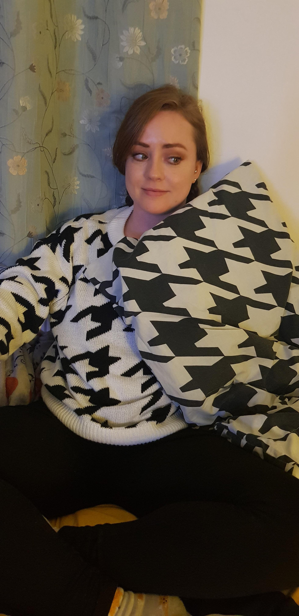 When ya girlfriend matches your bed sheets