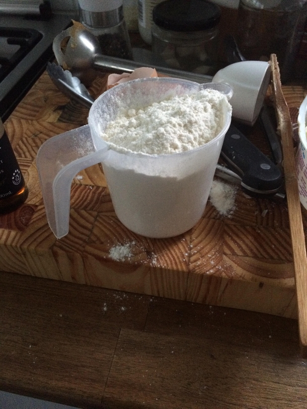 When youre baking for a dinner party and your cake is in the oven almost readyand you turn around and see this