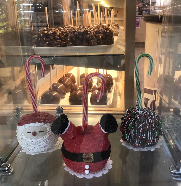 WTF Rocky Mountain Chocolate Factory Holiday Fail