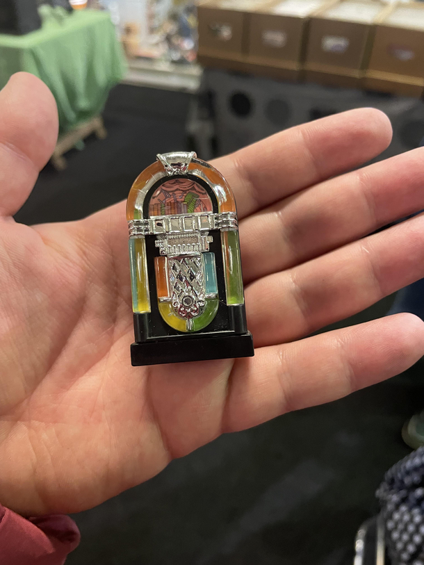 Yes I finally bought a jukebox