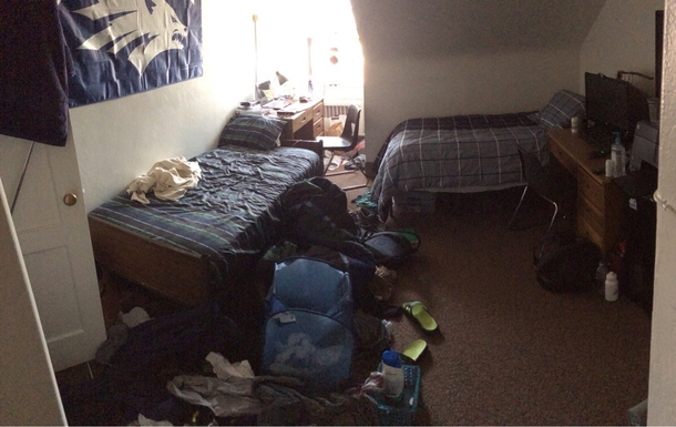 You could say my roommate and I have different organizational habits