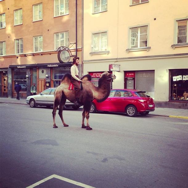 You maybe Hipster but you will never be this hipster 
