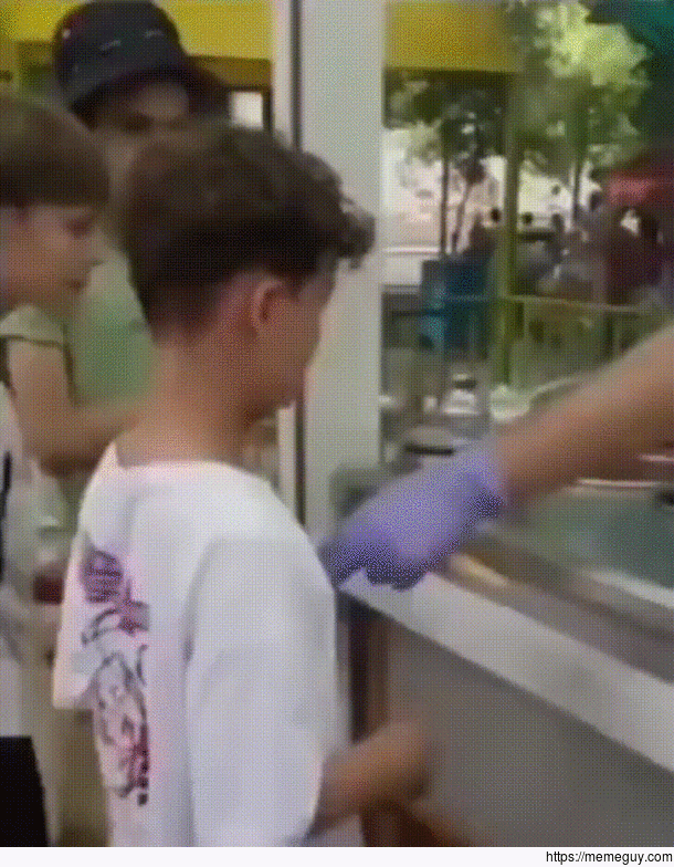 Young boy completely owned Turkish ice cream guy