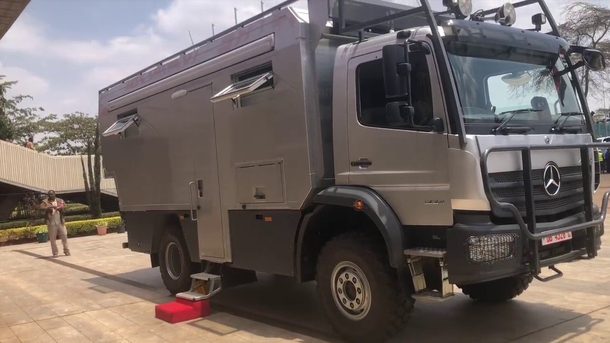 Yoweri Museveni travels with his toilet that is armoured It has red carpet