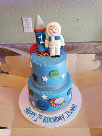 A few people asked for a picture of my sons birthday cake after seeing its horrifying topper Here it is