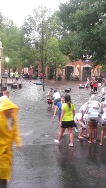 A flash flood at Hershey Park doesnt stop this guy from having fun