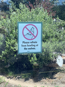 A friendly reminder at the San Francisco Zoo
