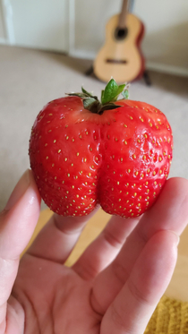 A strawbooty