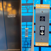 A very passive aggressive elevator