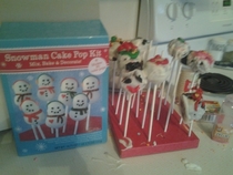 Apparently someone did the same snow man cake pop set as me
