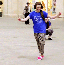 As if you needed any more reason to love Maisie Williams  here she is busting some moves