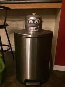 Bender the Ice BucketRubbish bin