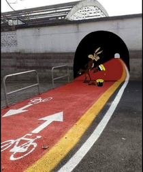 Bike lane ending on a wall