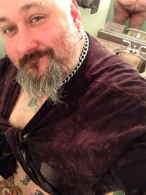 Bowling for Soup guitarist just posted a new selfie