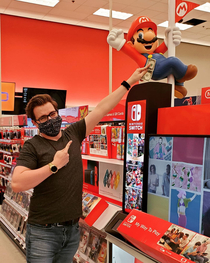 Boyfriend couldnt resist poledancing Target Mario