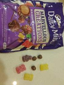 Cadbury Marvellous Creations Rainbow Rockin Bears