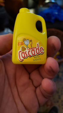 Came with a toy setLemon Cascade