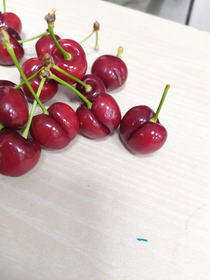 cherries are thicc af