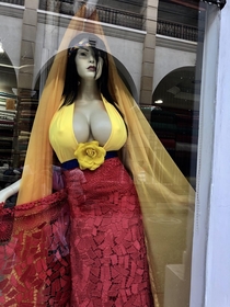 Custom made mannequins for the Colombianas