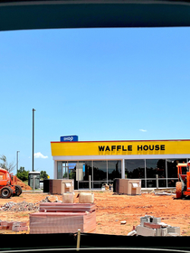 CVS amp Walgreens stand down Its time for the iHOP and Waffle House battle