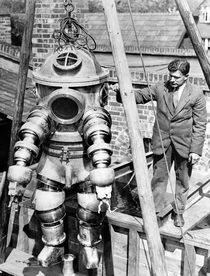 Diving suit keeps all your parts safe