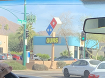 Dominos guns