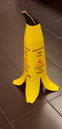 Dont step on the banana