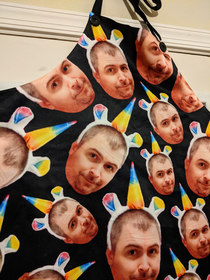 Etsy shop sent the wrong apron - now I have an apron with this random guys face