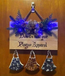 Fa-la-la la-la-la la la la