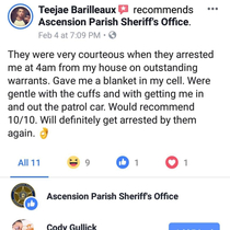 Guy reviews own arrest and officers like 
