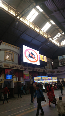 Heres a picture inside of the busiest railway station  Howrah Station in India