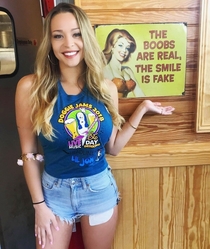 Honest waitress