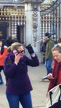How to look even more idiot with the selfie stick