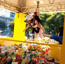 Human Claw Machine