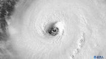 Hurricane Lauras eye raging toward the coast