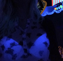 I didnt think through my outfit choice before going to glow in the dark mini putt on a date