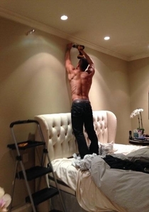 I dont know what hes fixing but mine just broke