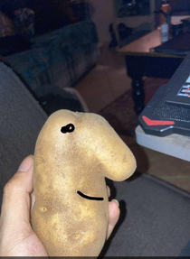 I drew a smiley on an oddly shaped potato