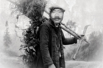 I let an AI search through an archive of old Chinese images I found this picture of a farmer