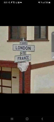 I see London I see France