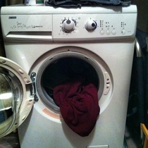 I think this washing machine may have had one to many drinks last night