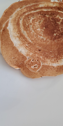I trapped a tiny crying soul in my pancake