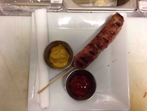 I work in a restaurant and this is how I plate our sausages always