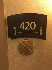 Im getting mixed messages from my hotel room