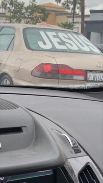 Jesus how does he see traffic behind him